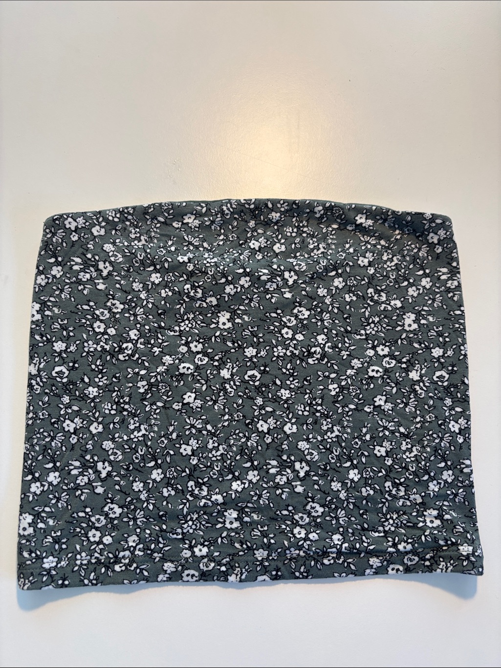 American Eagle Outfitters Olive Green & White Floral Tube Mini -625sku